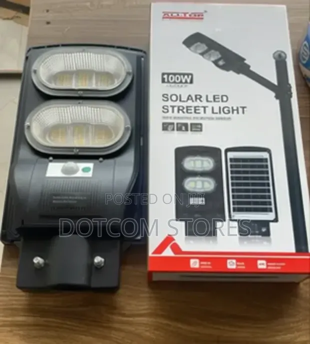 100W Outdoor Solar Street Light - 1