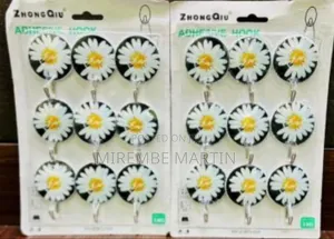 18 Adhesive Hooks (Max 3kg)