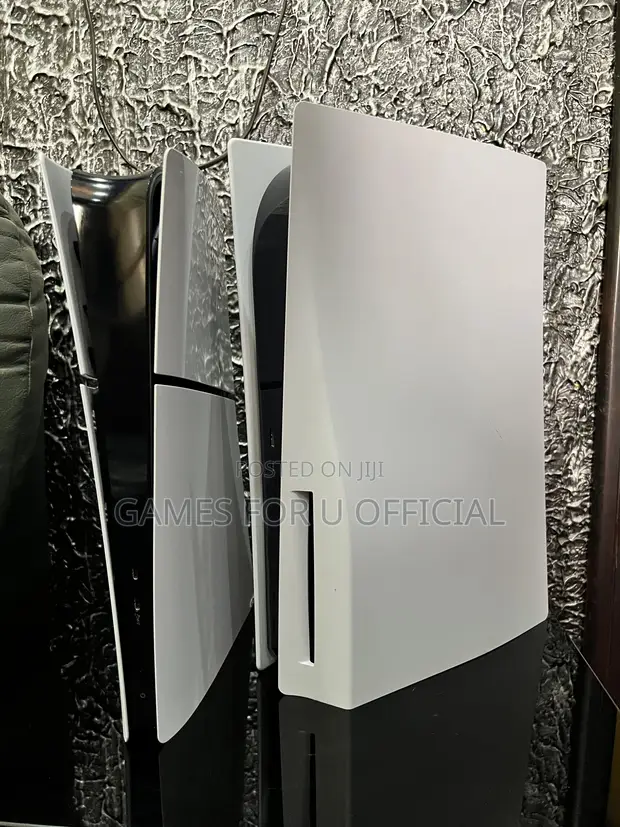 Sony PlayStation 5 Standard Disc Edition - 1