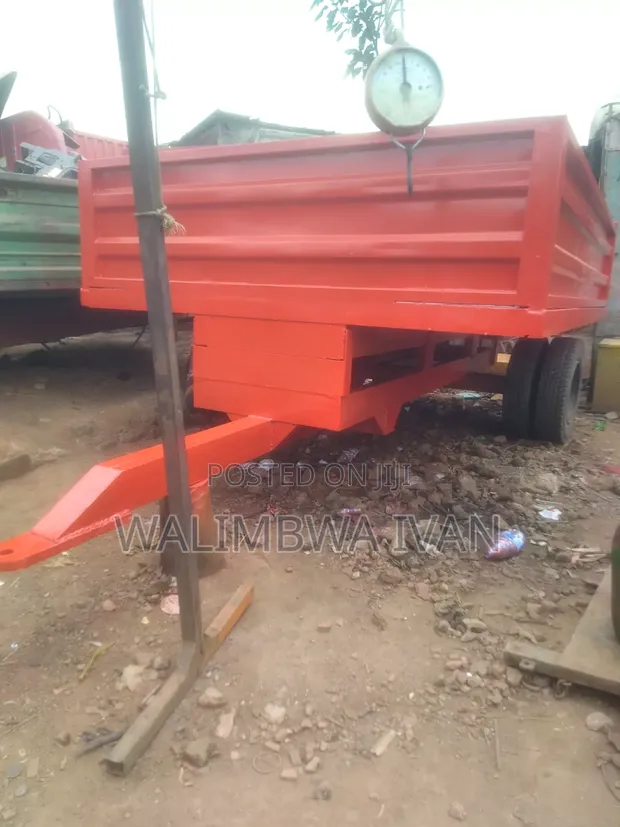 Farm Trailer with Tipping System - 1