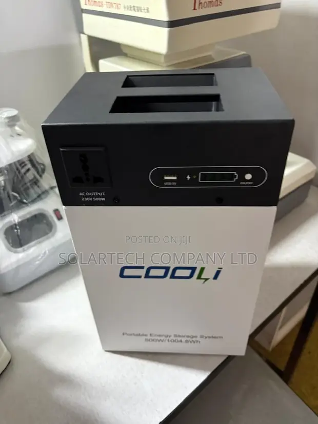 Cooli 1000Wh Portable Solar Generator Power Station - 1