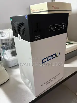 Brand New Cooli 1000Wh Solar Generator Portable Power Station