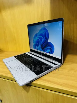 New HP Pavilion Gaming Laptop 15-dk2xxx i7 8GB RAM 256GB SSD