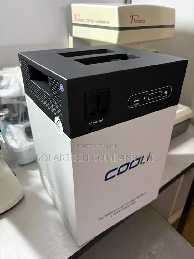 Premium Cooli 2048Wh Solar Generator with 1000W AC Output - 1