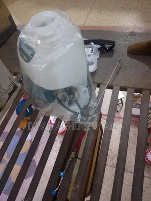 Brand New 4-Stroke Makita Motorised Sprayer