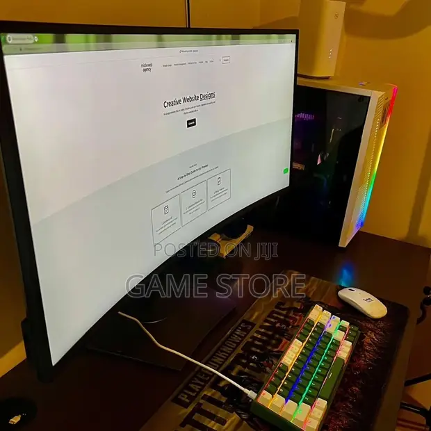 Brand New Samsung Curved Monitor - 1