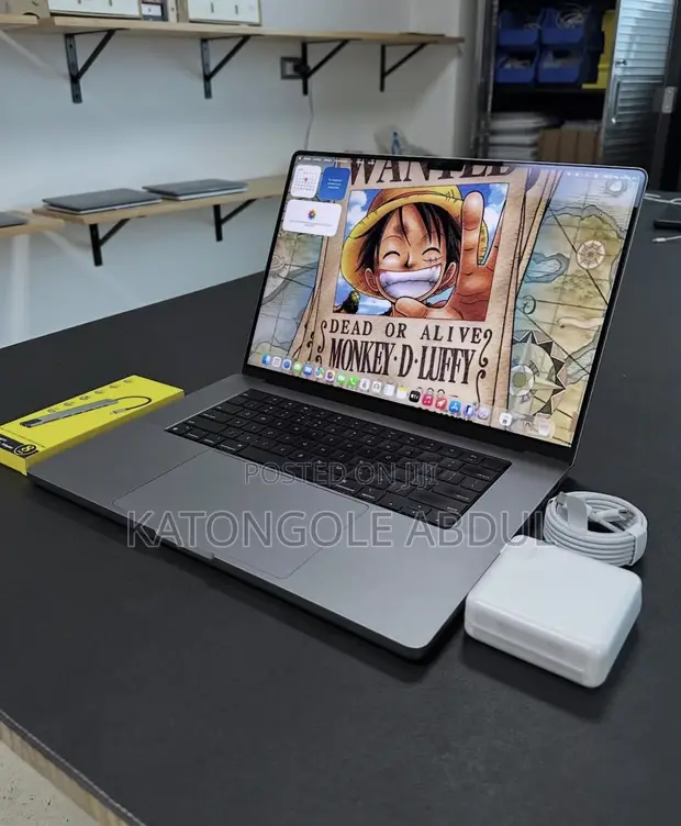 Apple MacBook Pro 14" M1 Pro, 16GB RAM, 512GB SSD - 1