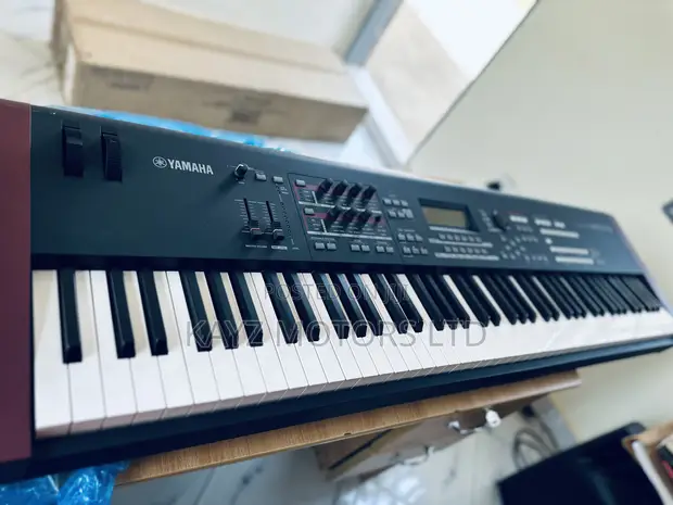 Yamaha MOXF8 Synthesizer Keyboard - 1