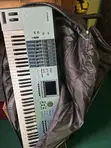 Yamaha XS7 Synthesizer Keyboard - 1
