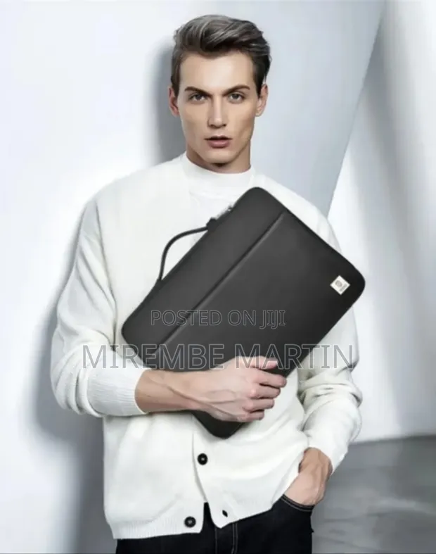 WiWU Hali 16-Inch Laptop Sleeve - Black - 1