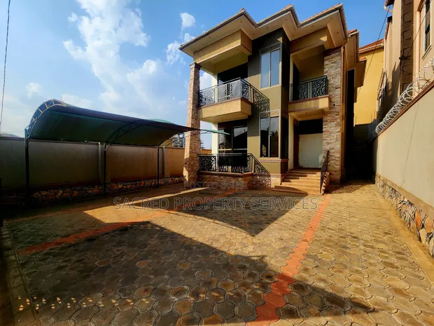 5 Bedroom House for Sale, Mamerito Road, Kira - 1