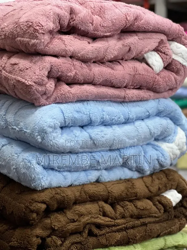 Tufted Fleece Blanket Prints - 1
