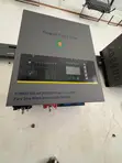 Heavy Duty 3KW Low Frequency Hybrid Solar Inverter 24V - 1