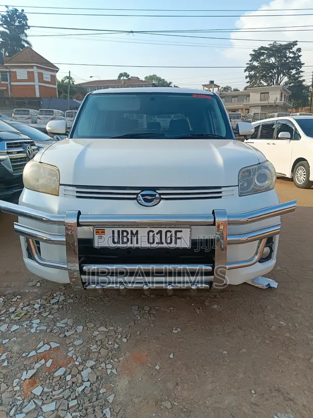 Toyota Corolla Rumion 2013 White - 1