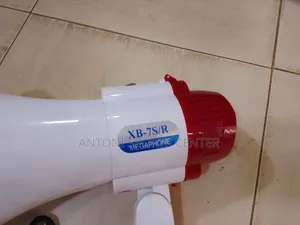 Brand New Hisense Megaphone Xb 7s