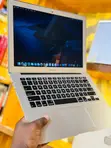 Apple MacBook Air 13" (2017) - Intel Core i5, 8GB RAM, 256GB HDD - 1