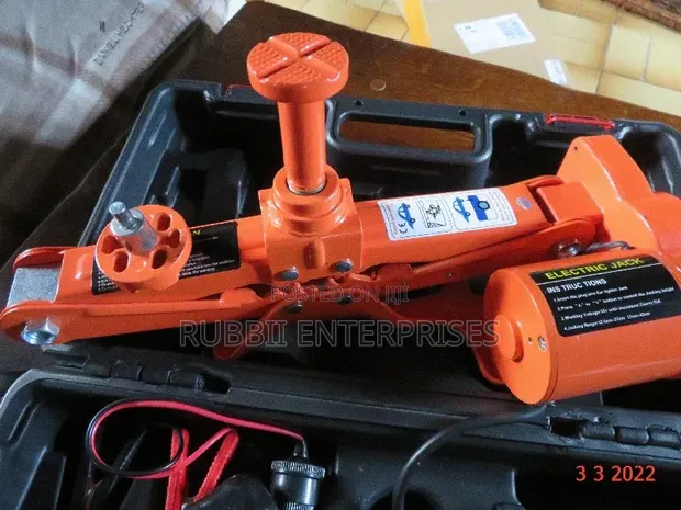 Portable Electric Scissor Jack 3T - 1