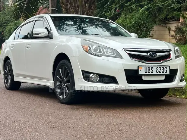 Subaru Legacy 2010 White - 1