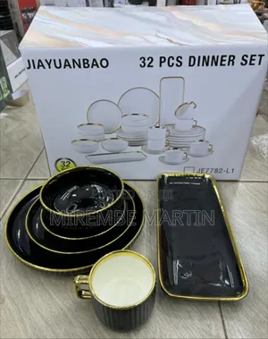 32-Piece Dinner Set