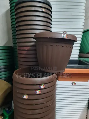 Terra-Mock Plastic Flower Pots