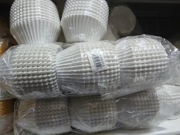 White Cupcake Liners - Pack of 250 - 1