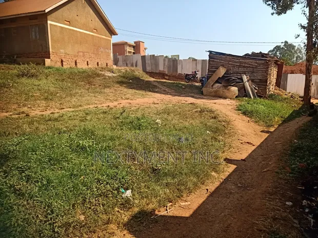 Car Garage Space for Rent in Kyengera - 1