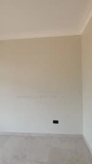 6-Bedroom House for Sale in Kira