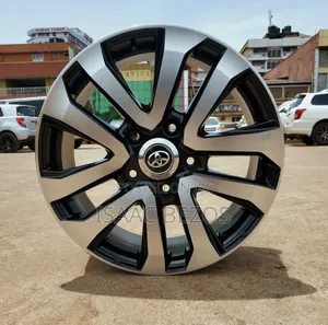 Land Cruiser V8 Sport Rims (Used)