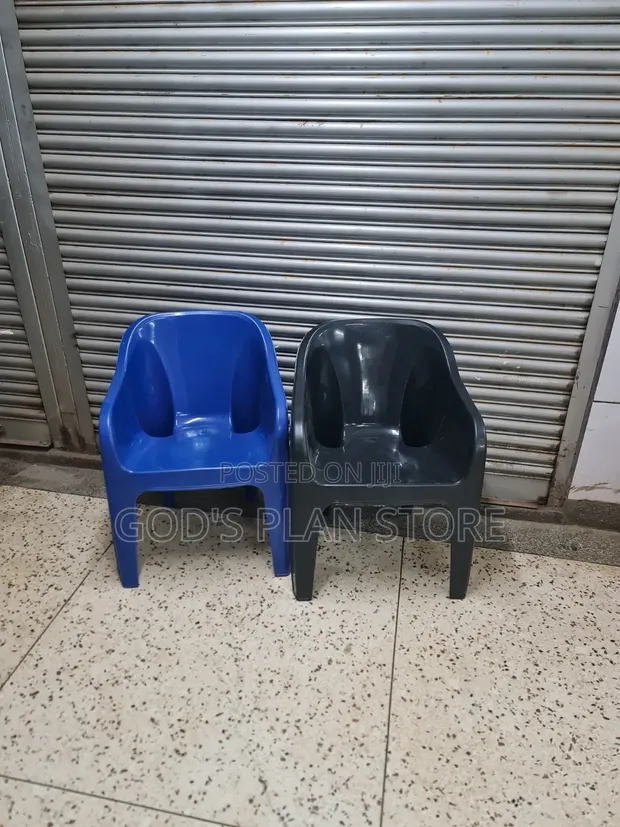Chroma Sofa Plastic Chairs for Outdoor Bars - 1