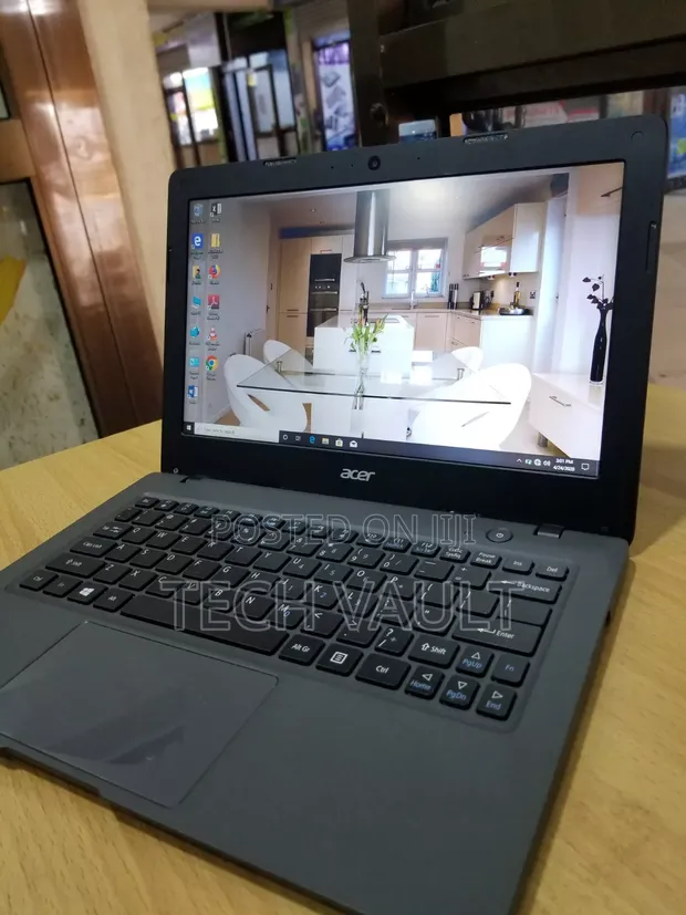 New Acer Aspire One 725 Laptop 4GB RAM, 128GB SSD - 1