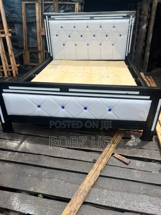 Flat Leather Bed 5x6 - 1