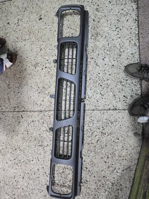 Nissan Sahara Front Bumper Grill (Short)
