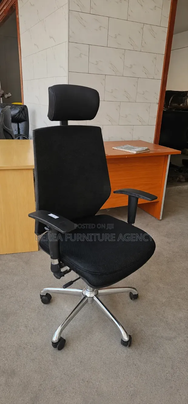 Executive Refurbished Adjustable Mesh Office Chair - 1