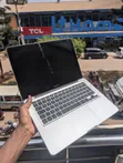 Apple MacBook Air 2010 4GB RAM 320GB HDD - 1