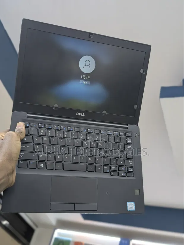 Dell Latitude 7290 Laptop - 1