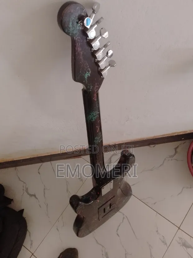 Used Yamaha Electric Guitar - 1