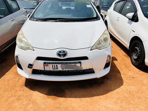 Toyota Aqua 2012 Hybrid - 1