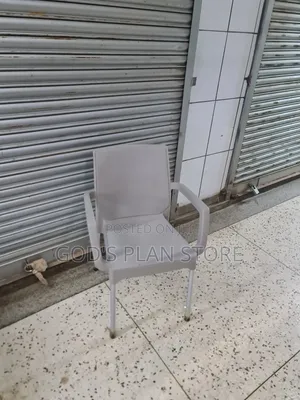 Plain Gray Plastic Chairs for Garden, Beach, Bar, and Hotel