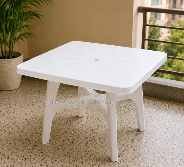 Plastic Table for Bars and Restaurants - 1