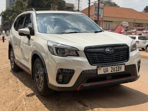 Subaru Forester 2018 White - 1
