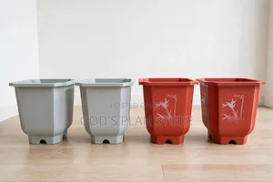 Brand New Plastic Flower Pots