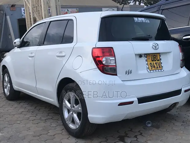 Toyota IST 2008 White - 1