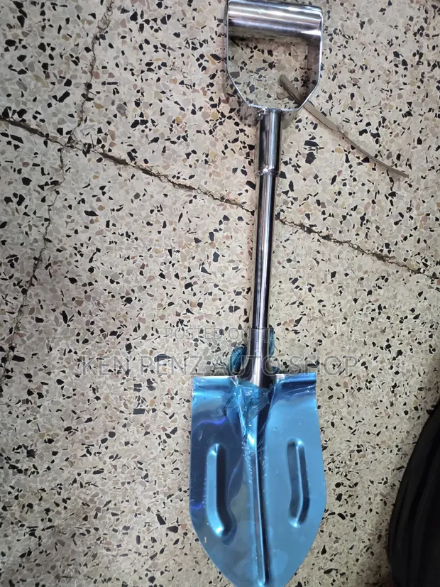 Emergency Car Shovel / Mini Spade for Tyre Recovery - 1
