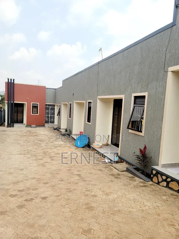 7 Rental Units for Sale in Seguku, Wakiso - 1