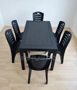 Compact Plastic Dining Set - 6 Seater