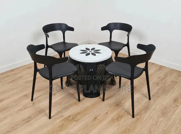 4-Seater Decorative Table & Chairs for Bars - 1