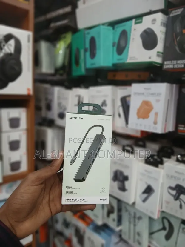 Green Lion 7-in-1 USB-C Hub - 1