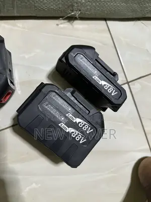 Makita Heavy Duty Drill, Grinder, Circular Saw Batteries
