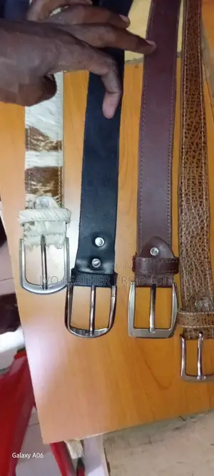 Men's Leather Belts - Black & Brown
