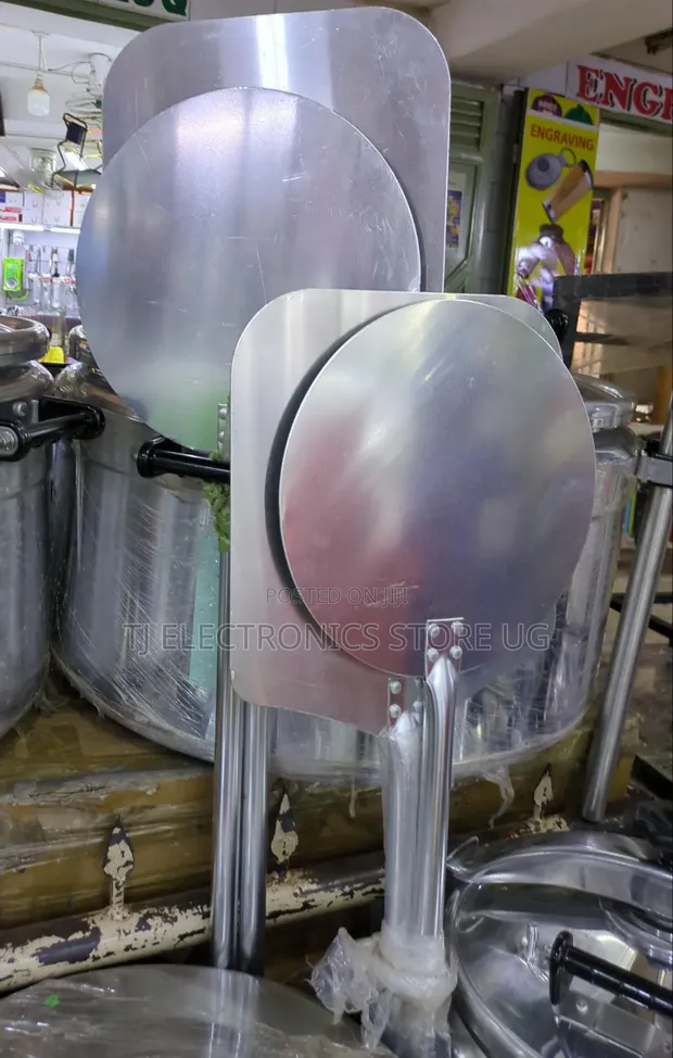 Brand New Aluminium Pizza Scooper - 1